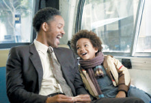 [새영화]  ‘행복을 찾아서’ 노골적인 성공신화