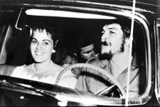 “체 게바라는 유머꾼”  부인 알레이다 회고록 펴내