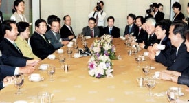 범여권 대선주자 한자리 ‘웃음꽃’
