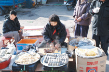[길, 만인보]장호원 장터의 성남할머니