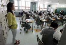 기말고사, 그래도 교과서 ‘보고 또 보고’