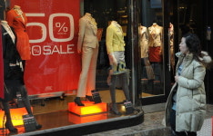 [포토뉴스]50% 세일에도 ‘한산’