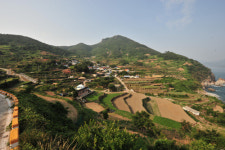 [소읍기행]보물을 숨겨놓은 계단식 논, 남해 가천 다랭이마을