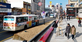 대구시민 “인도 넓힌 중앙로 걷기 편하고 안전”