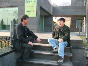 [작가, 작가를 만나다]이시백 장편소설 ‘종을 훔치다’를 만난 시인 송경동