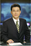 SBS 앵커, MB ‘양배추 김치’ 발언 옹호 구설