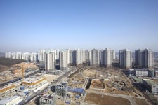 매머드 랜드마크 단지로 주거축 대이동 - 불황기에도 ‘안심단지’