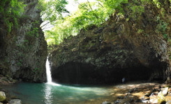 벼랑 끝에서  시작되는 새로운 세계