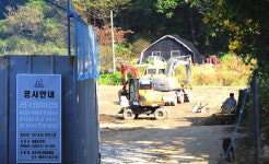‘MB 내곡동 사저’ 인근 테니스장 논란