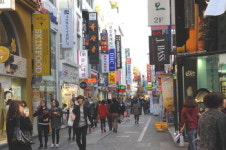 광주 충장로 ‘유리지붕 덮기’ 논란