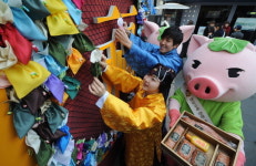 [포토뉴스]“우리 돼지 많이 드세요”