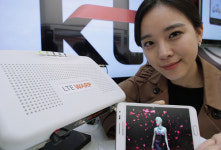 KT, MWC2012서 LTE 팸토셀 공개…4G 시장 굳힌다