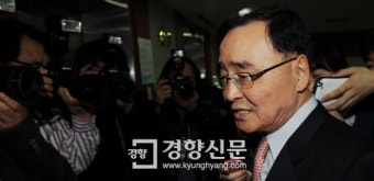 [경향포토]정홍원 새누리당 공천위원장, 논란 후보 공천 취소