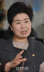 [경향포토]김숙자회장