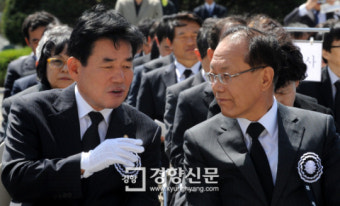 [경향포토]김진표와 황우여