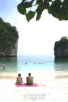 바다엔 기암 한 쌍, 해변엔 연인 한 쌍… 태국 명소 끄라비