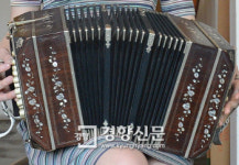 “앙칼지게 마음 휘어잡는 게 반도네온의 매력이죠”