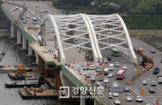 [경향포토]쭉펴진 양화대교