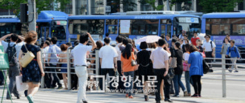 [경향포토]버스타고 출근하자