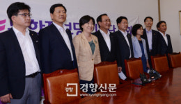 [경향포토]포즈 취하는 통합진보당의원들