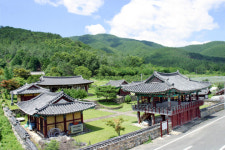 [新택리지]자연과 문화가 살아 숨 쉬는 고장, 하늘이 내린 축복의 땅 밀양