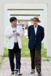 [창간 66주년 특집]고은·김형수 대담 “지난날 아시아는 외세에 의해, 이젠 내부 모순에 의해 수치스럽네”