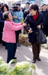 [경향포토]팔 잡힌 박근혜 후보