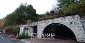 [경향포토]굳게잠긴 내곡동 이대통령 사저부지