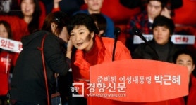 [경향포토]생방송의 어려움