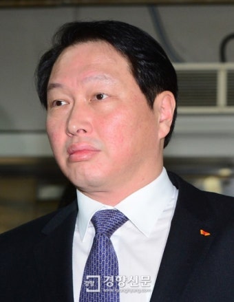 [경향포토]담담한 최태원 회장