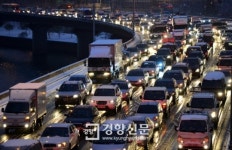 [경향포토]강변북로 퇴근길