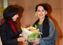 [경향포토]버마 아웅산 수치 여사