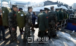 [경향포토]부대 복귀하는 해병대원들