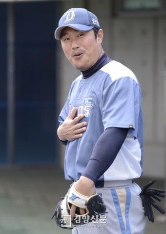 [경향포토]이호준, 우리 감독님 너무 좋아요