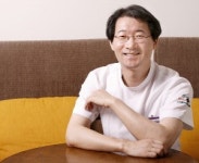 피부 곳곳에 하얀 반점이 생겼다면…‘백반증’의심