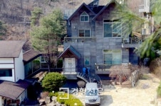 [경향포토]경찰의 성접대 의혹 별장 압수수색