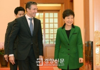 [경향포토]박대통령과 나토 사무총장