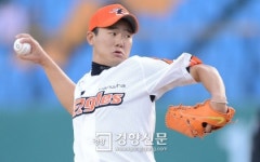 [경향포토]김광수, 오늘 눈빛이 다르네