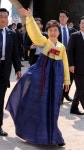 [경향포토]박근혜 대통령 한복 맵시