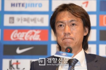 [경향포토]입 굳게 다문 홍명보 감독
