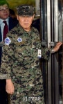 [경향포토]재판정 빠져나오는 고엽제 전우회원