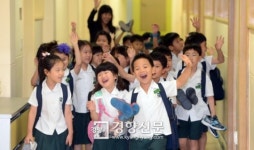 [경향포토]초등학교 방학 ˝여름방학 신난다˝