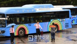 [경향포토]한글버스 운행