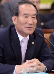 [경향포토]질의에 답하는 박승춘 국가보훈처장