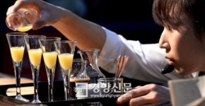 [경향포토]나만의 독창적인 커피를 만드는 바리스타