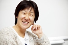 ‘응답하라’·‘꽃보다’ 잇달아 성공시킨 파워작가 이우정…캐릭터의  마술사