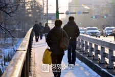 [간접고용의 눈물]“일감 줄면 사람 몇 명 잘라달라고 파견업체에 전화만 하면 돼”