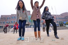 [놀이가 힘이다]“선생님부터 신나게 놀아야 아이들과 유대감 갖게 돼”