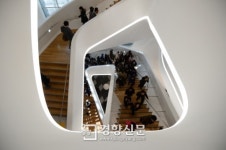 [경향포토]동대문디자인플라자의 인상적인 계단