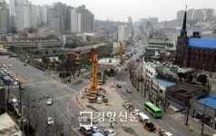 [경향포토]훤해진 충정로 교차로